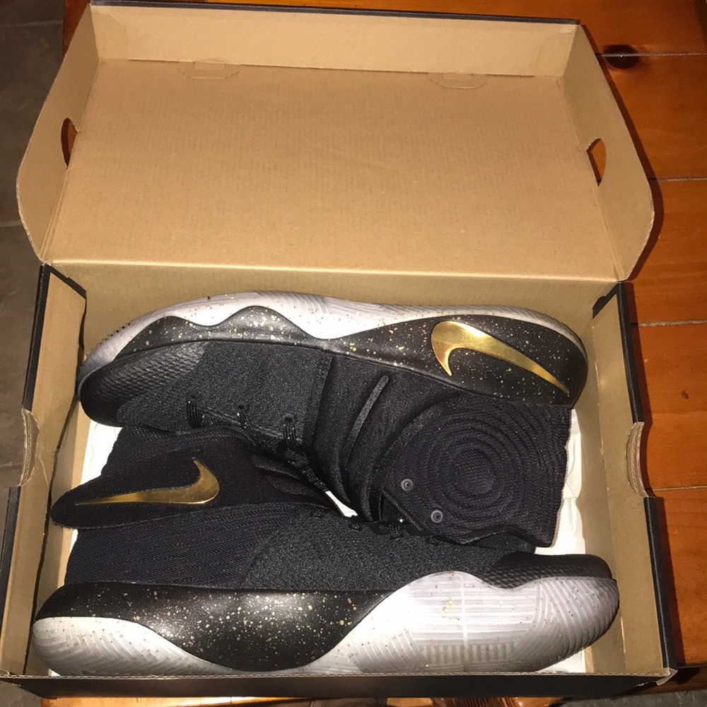 Nike id Kyrie 2s